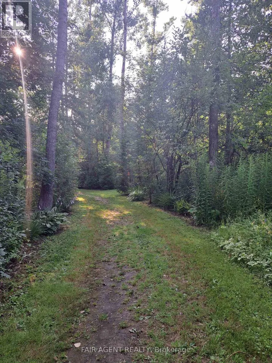 PT LT16 NORTH LUNENBURG ROAD W
