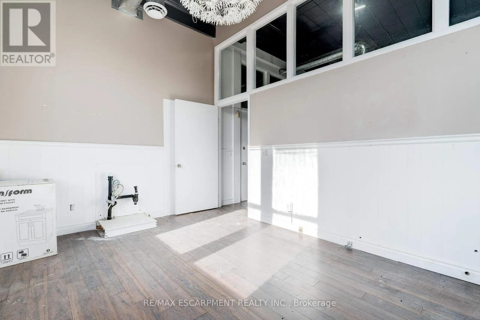 14B - 111 SHERWOOD DRIVE