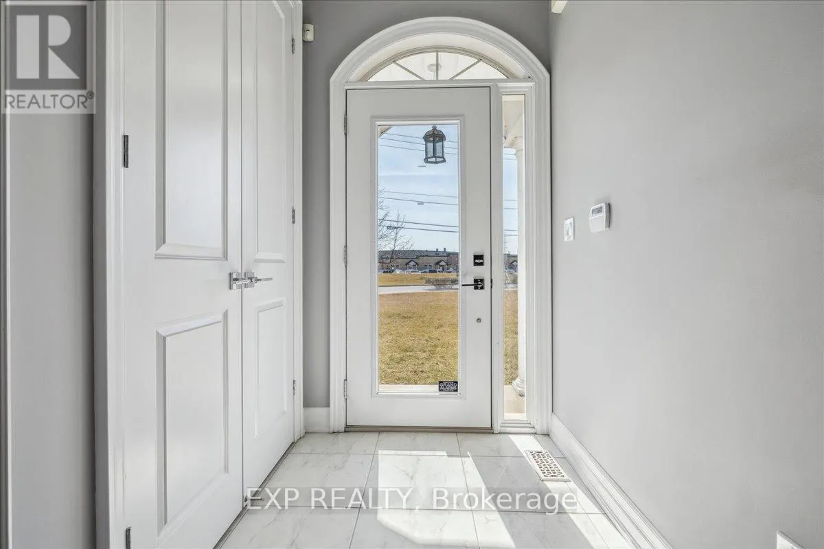 1 DORCHESTER BOULEVARD S