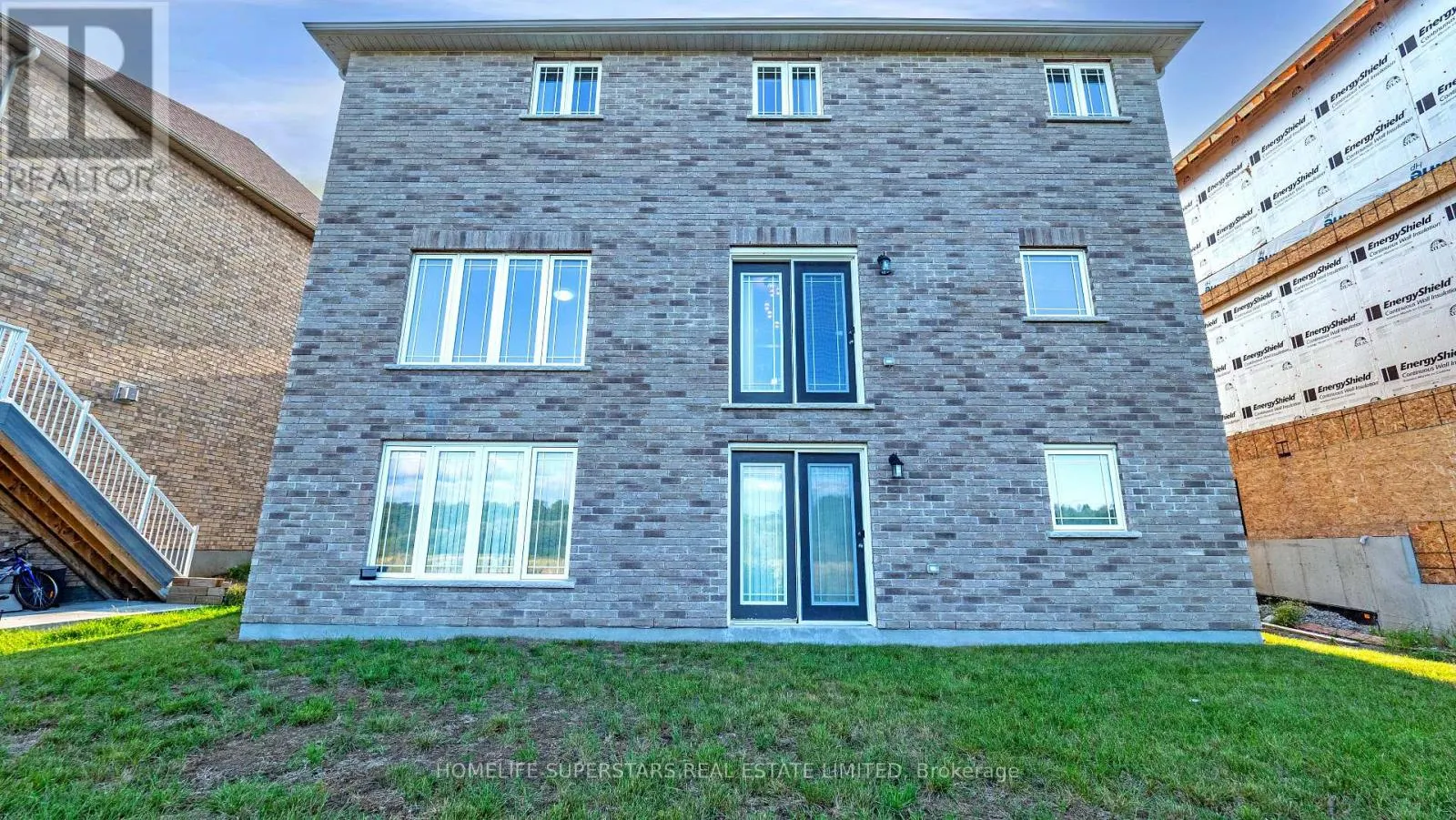 341 RIVERTRAIL AVENUE