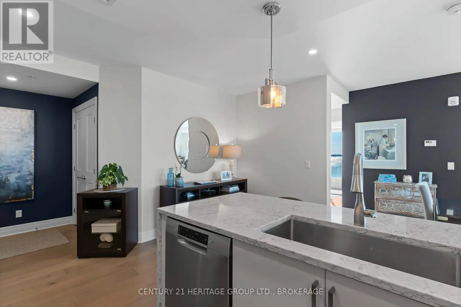 321 - 129B SOUTH STREET, #321