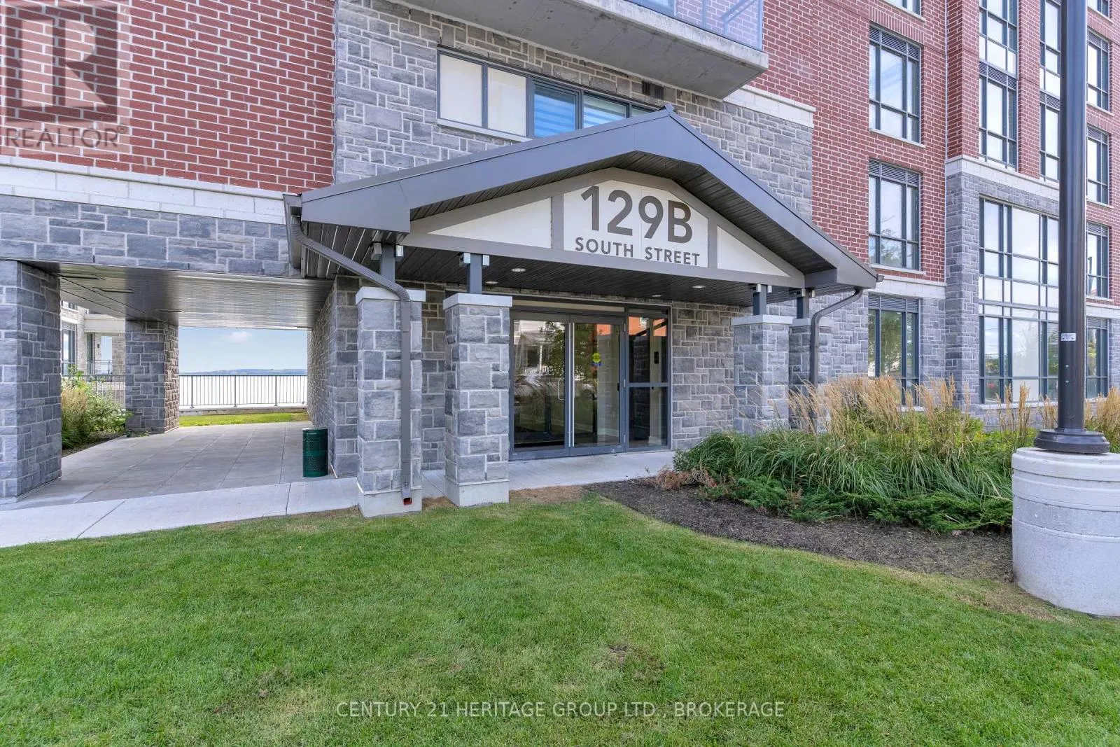 321 - 129B SOUTH STREET, #321