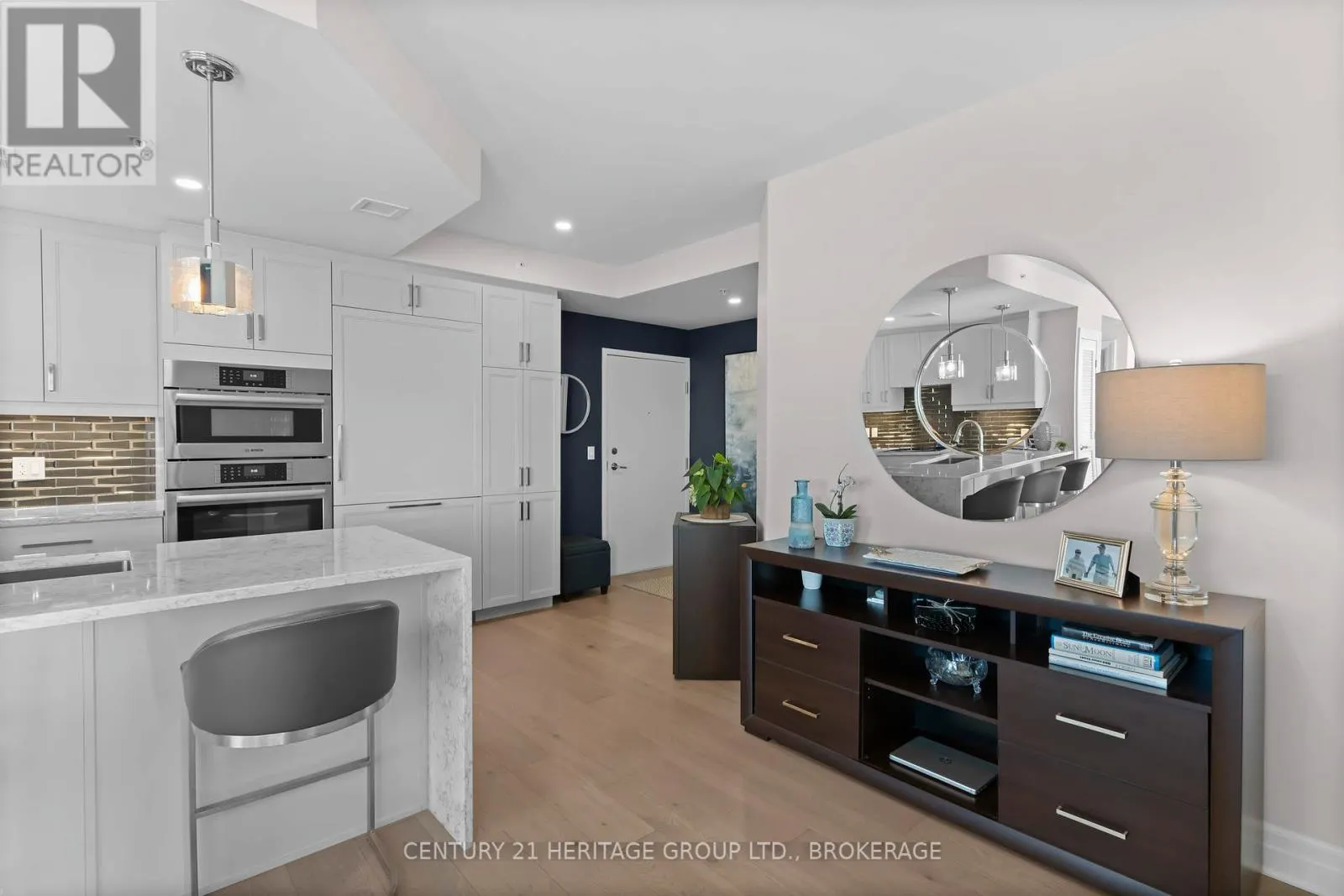 321 - 129B SOUTH STREET, #321