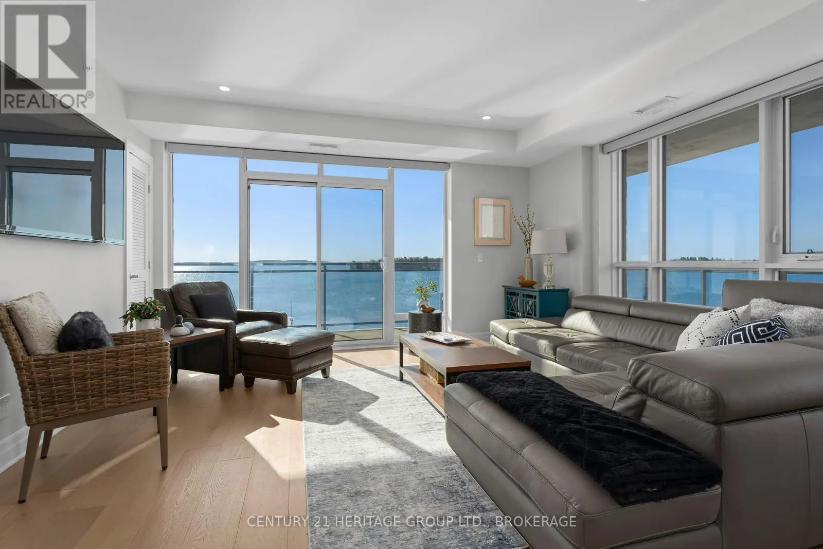 321 - 129B SOUTH STREET, #321