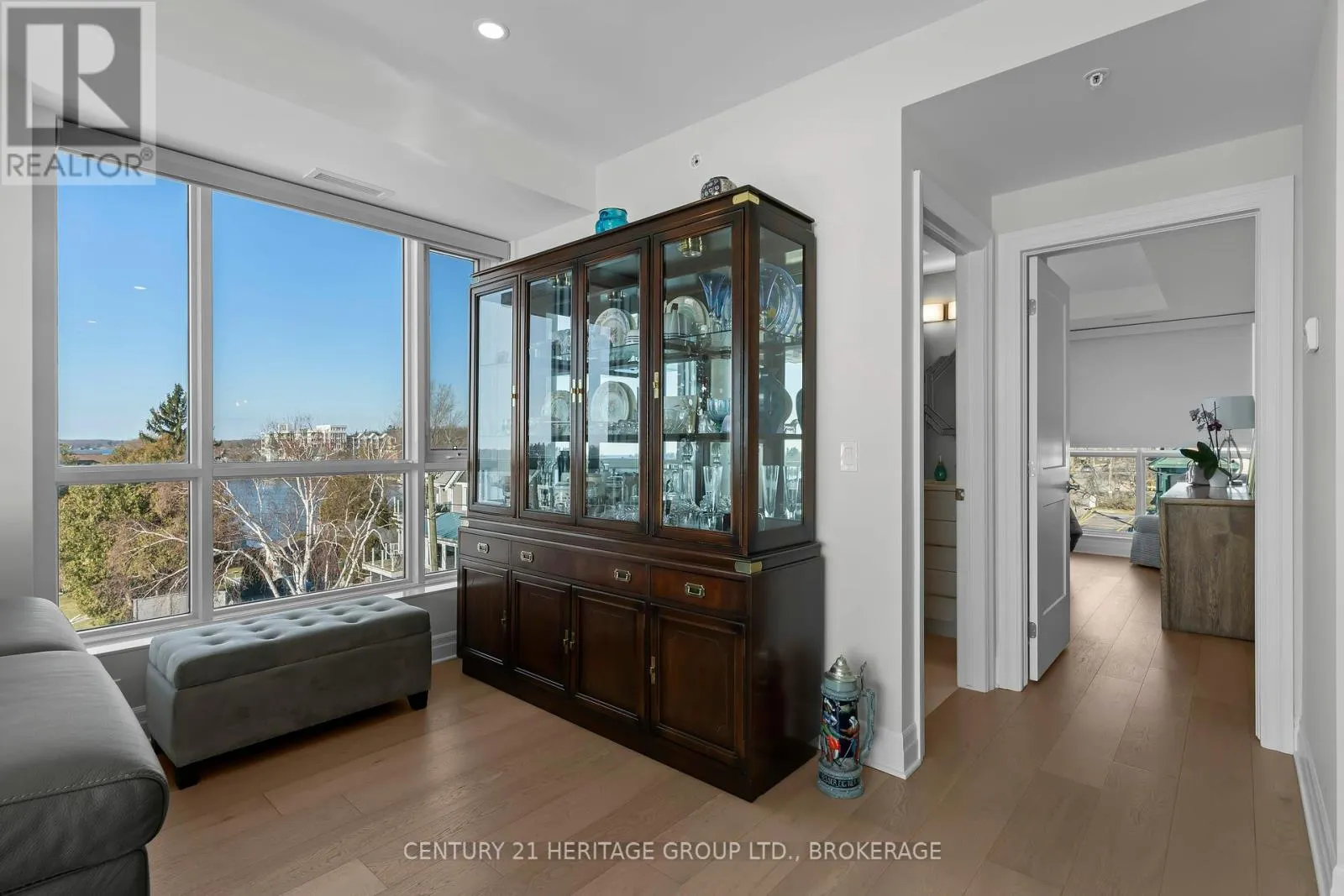 321 - 129B SOUTH STREET, #321