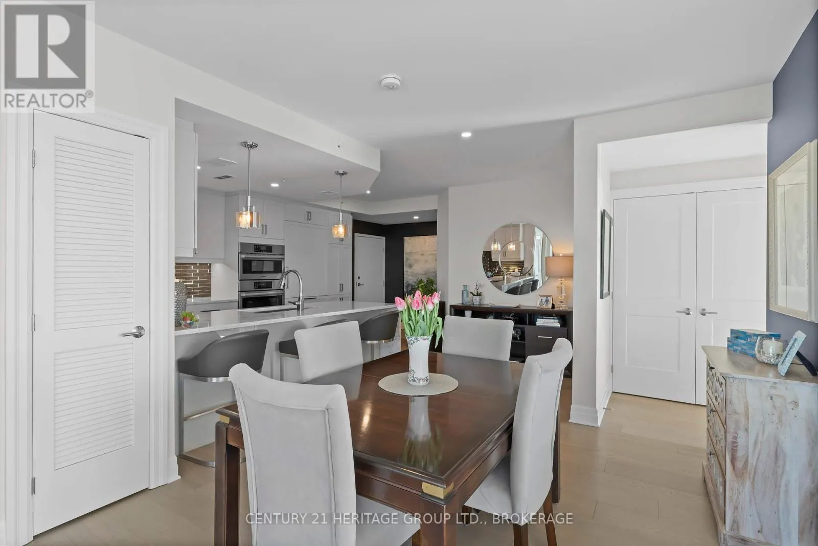 321 - 129B SOUTH STREET, #321