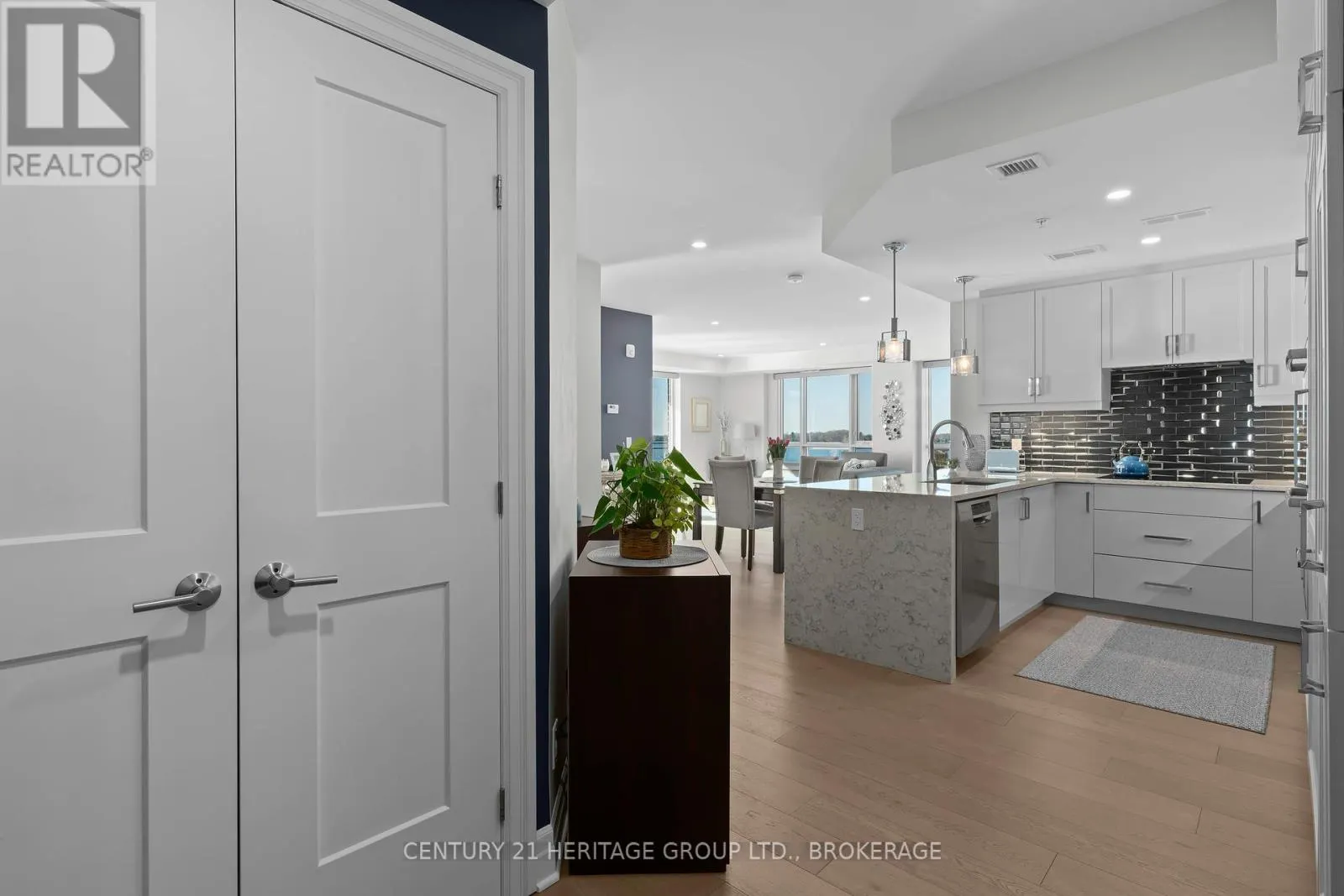 321 - 129B SOUTH STREET, #321