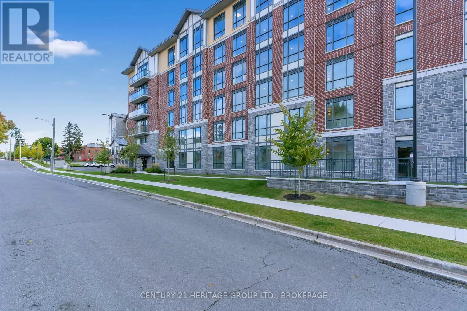 321 - 129B SOUTH STREET, #321