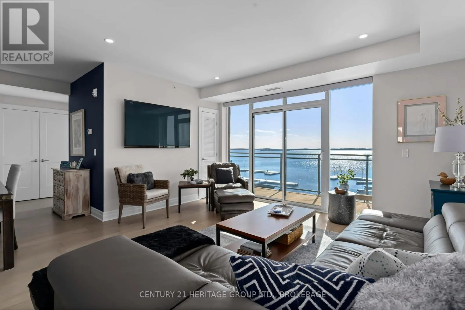 321 - 129B SOUTH STREET, #321