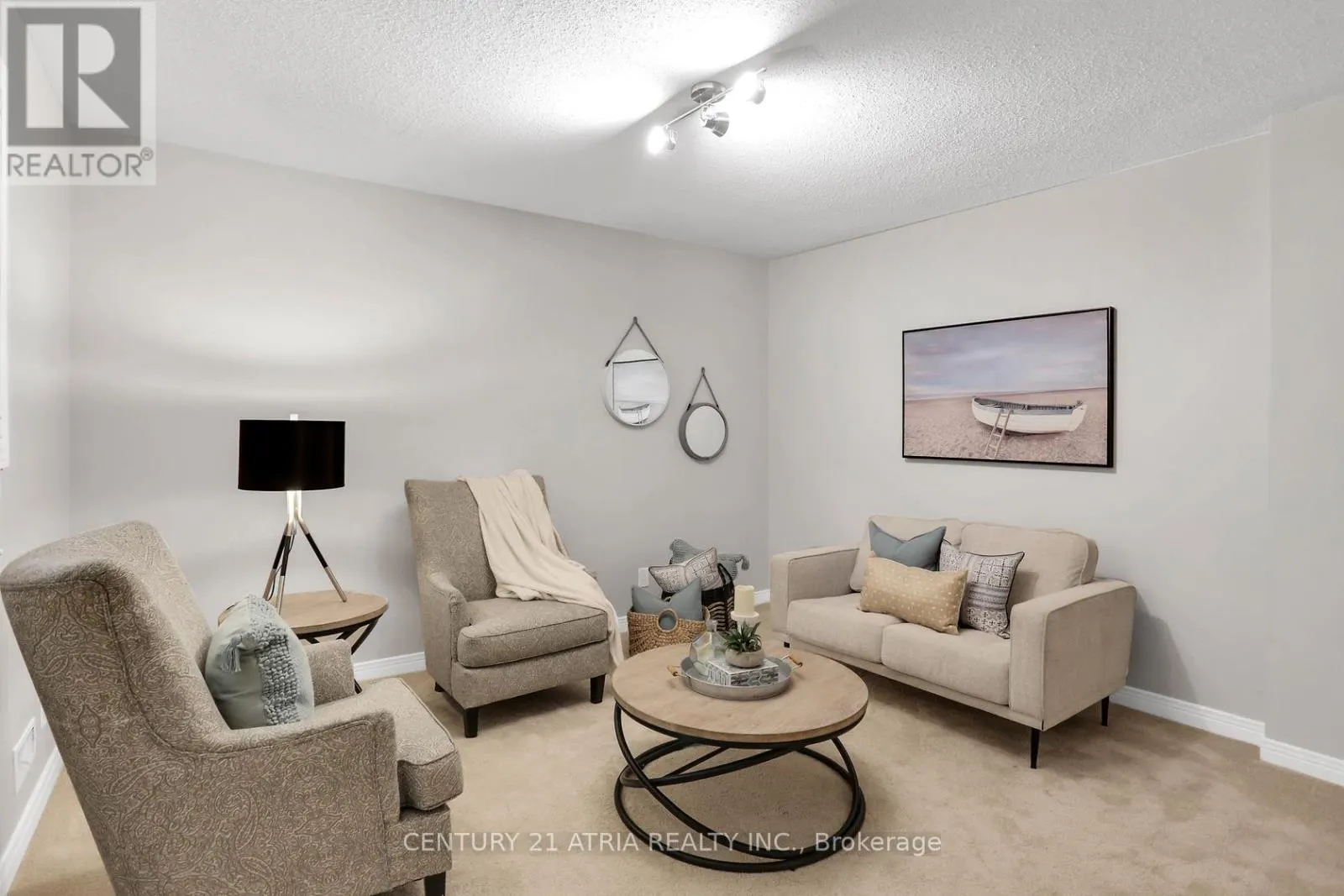 7 - 683 WINDERMERE ROAD