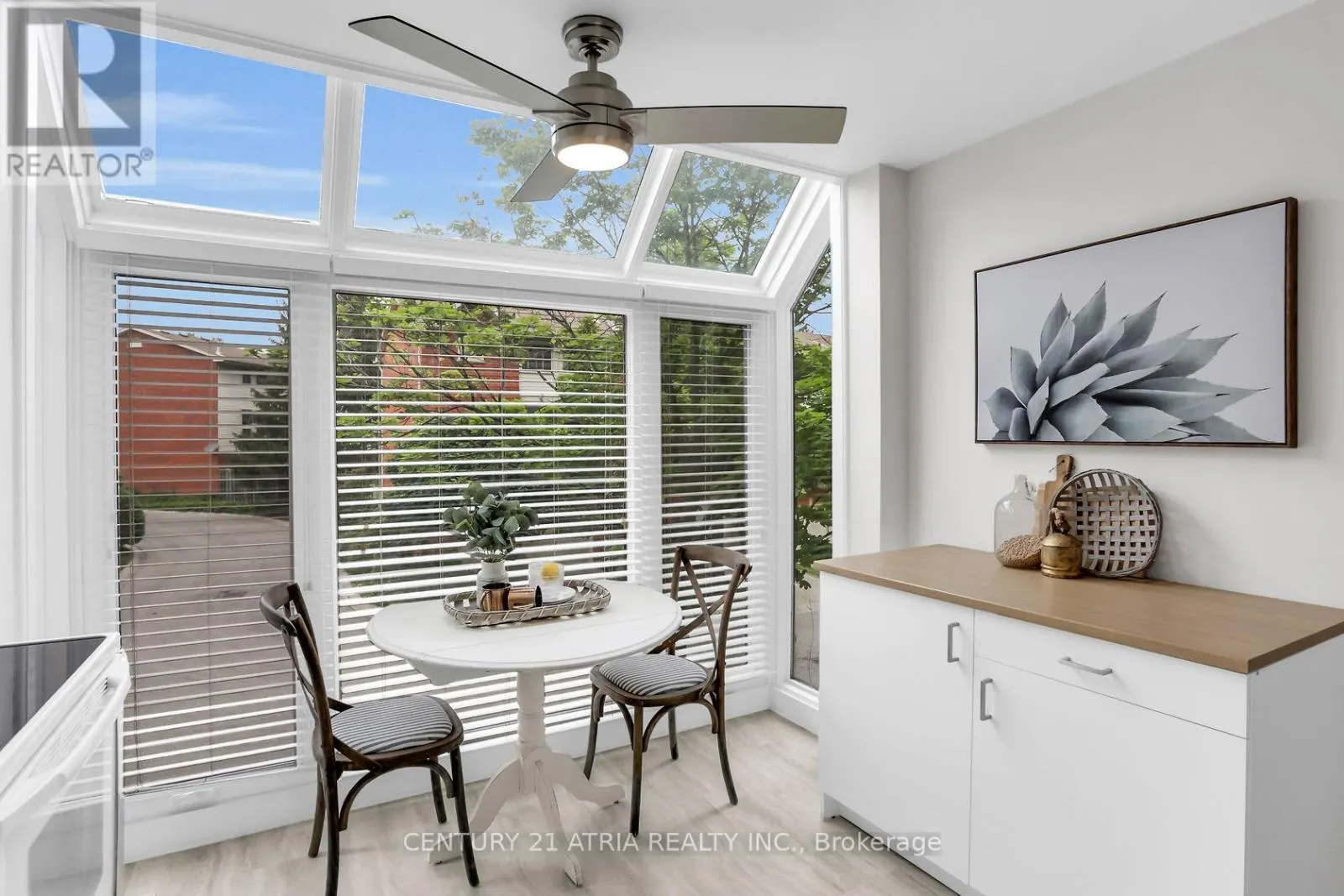 7 - 683 WINDERMERE ROAD