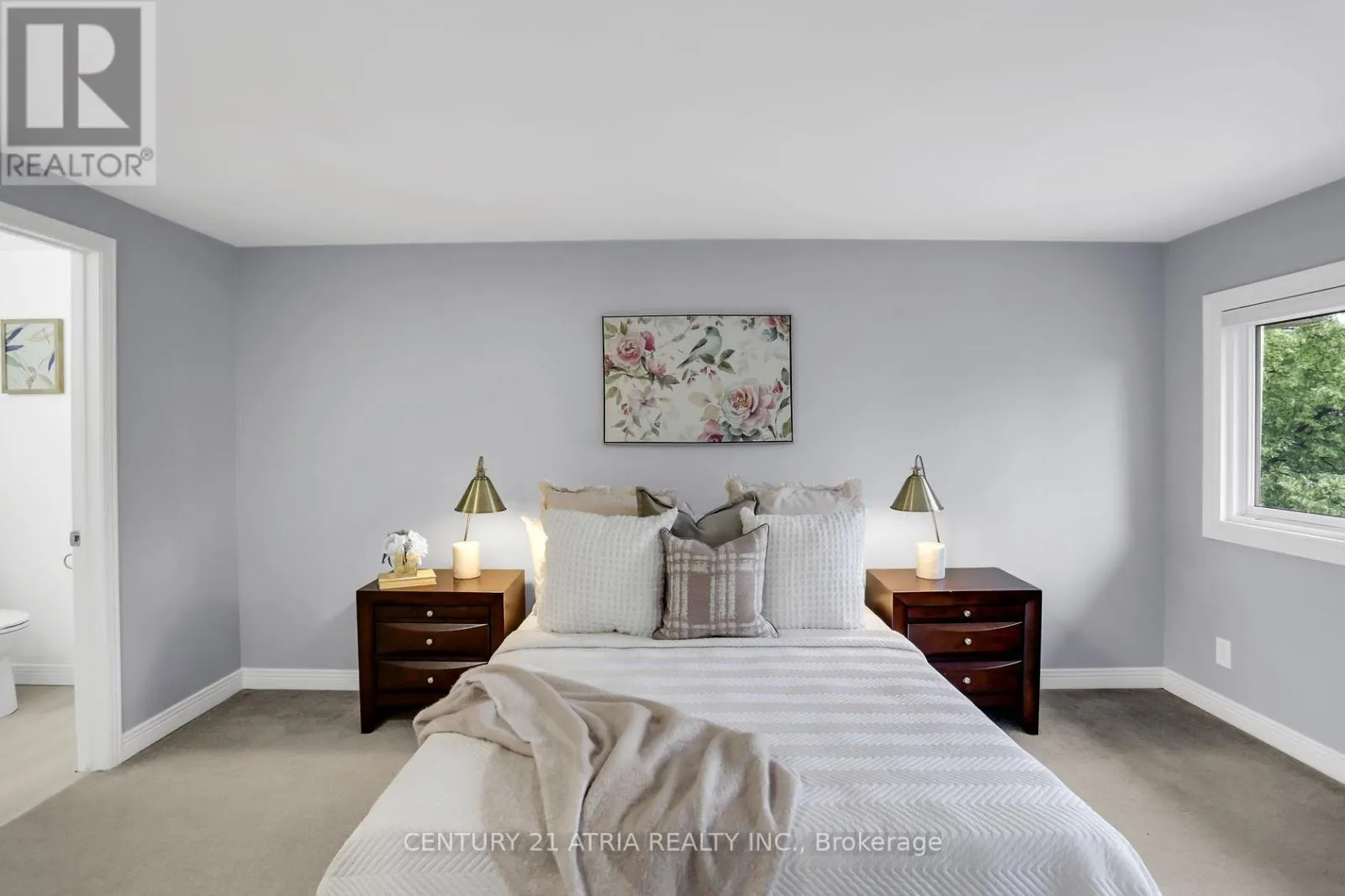 7 - 683 WINDERMERE ROAD