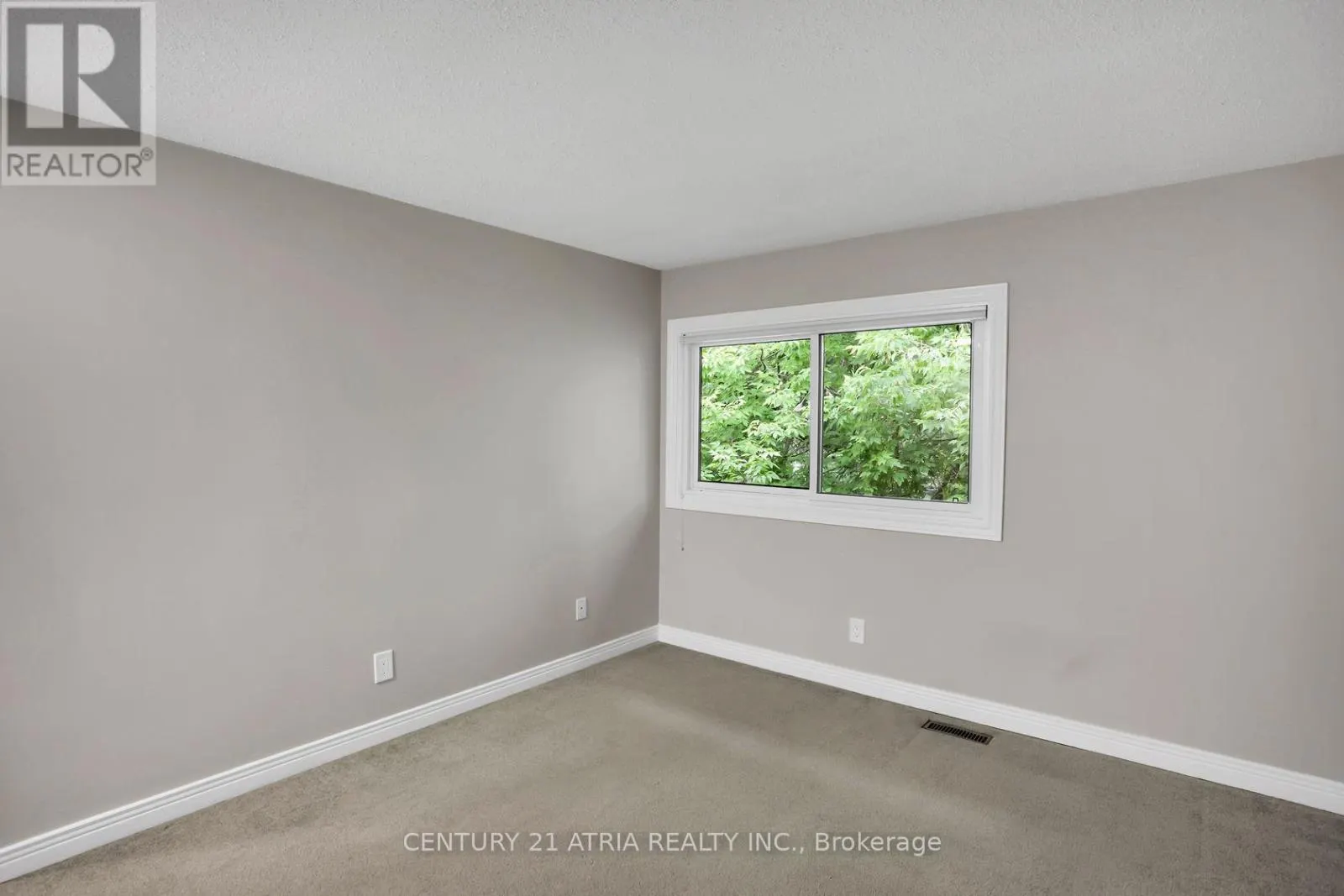 7 - 683 WINDERMERE ROAD