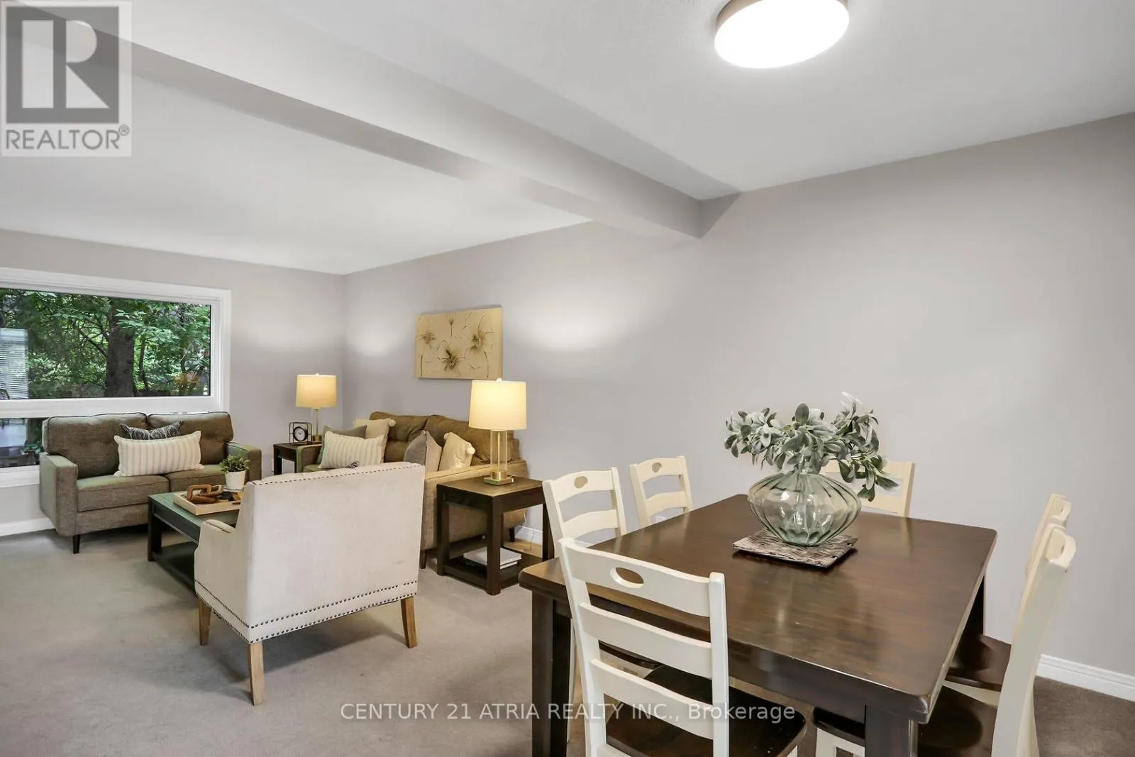 7 - 683 WINDERMERE ROAD