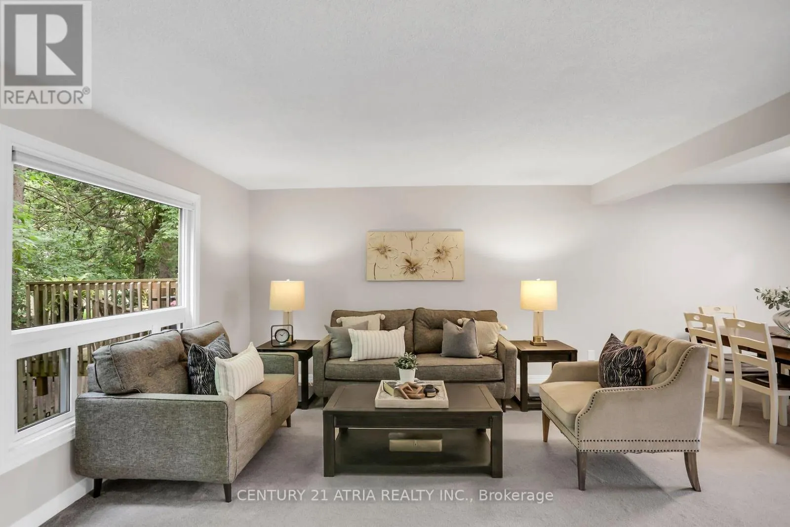 7 - 683 WINDERMERE ROAD