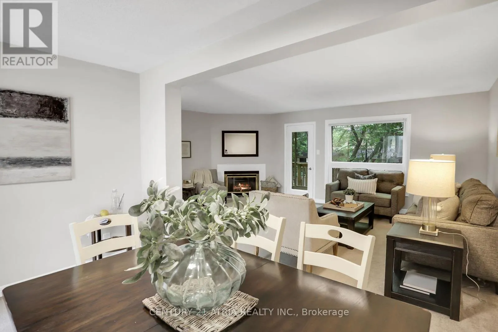 7 - 683 WINDERMERE ROAD