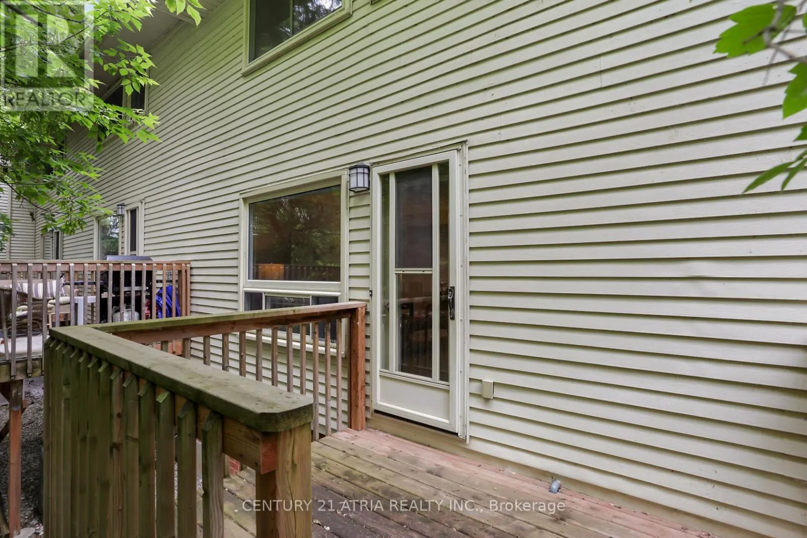 7 - 683 WINDERMERE ROAD