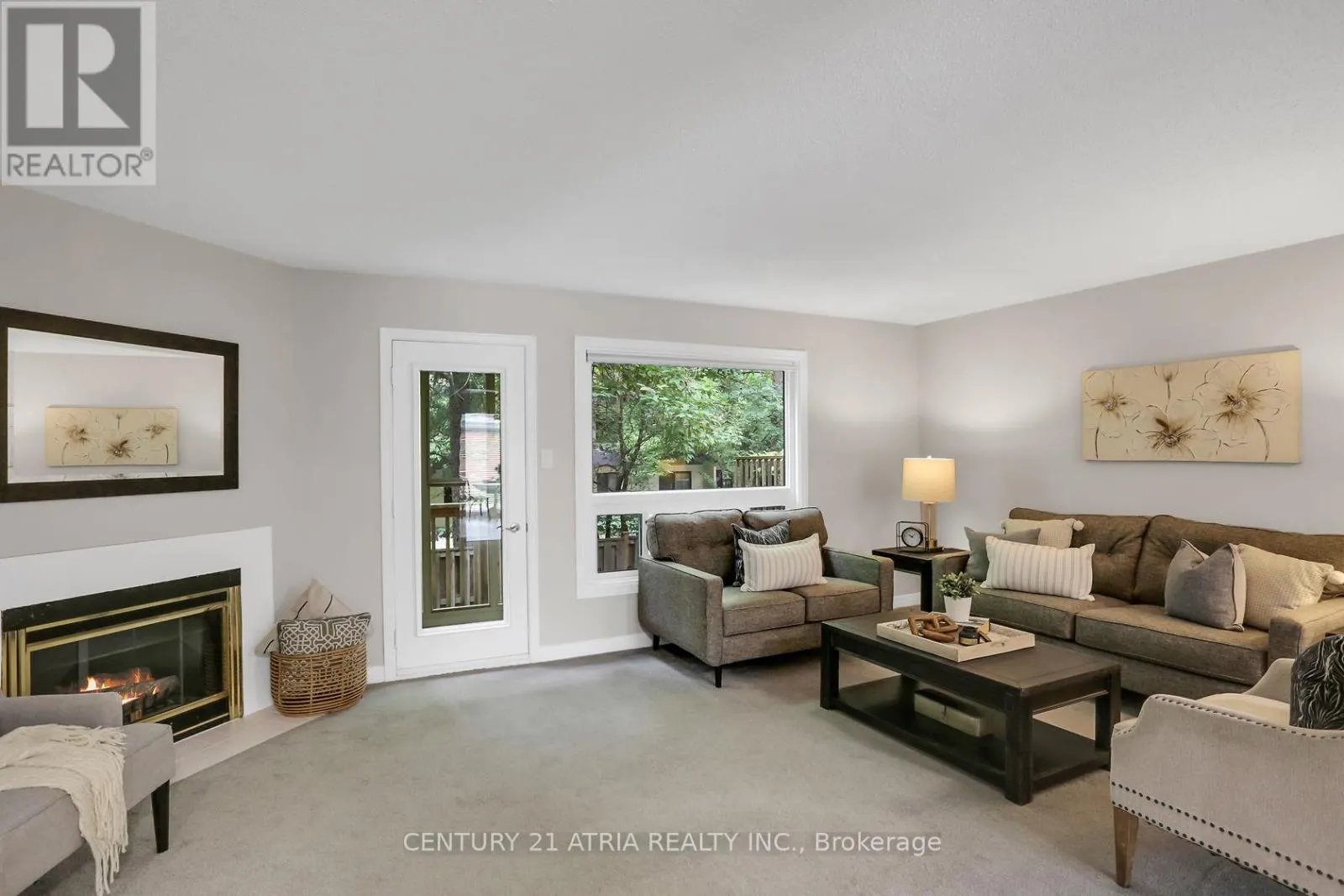 7 - 683 WINDERMERE ROAD