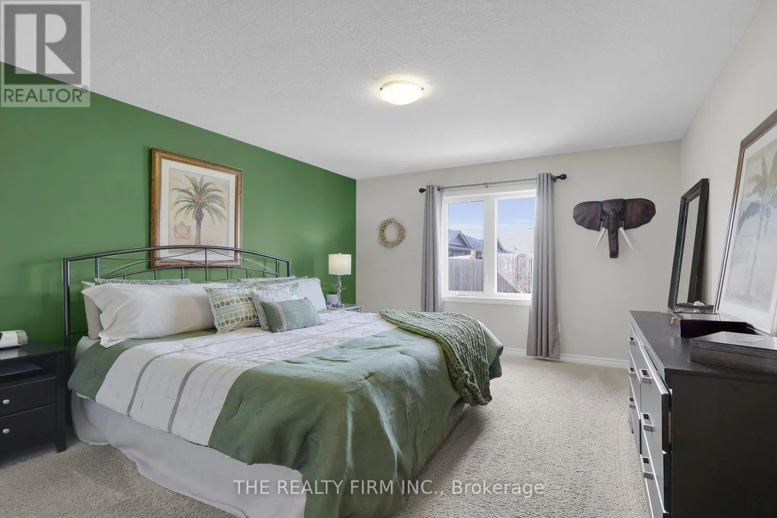 120 PEACH TREE BOULEVARD