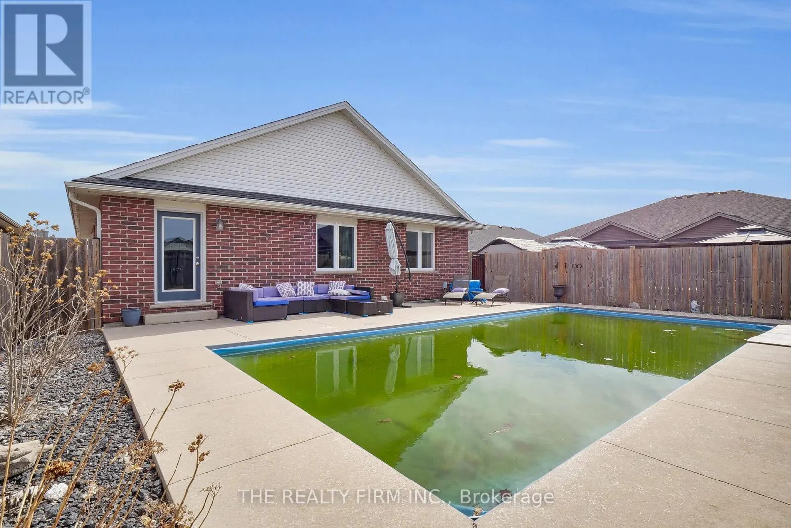 120 PEACH TREE BOULEVARD
