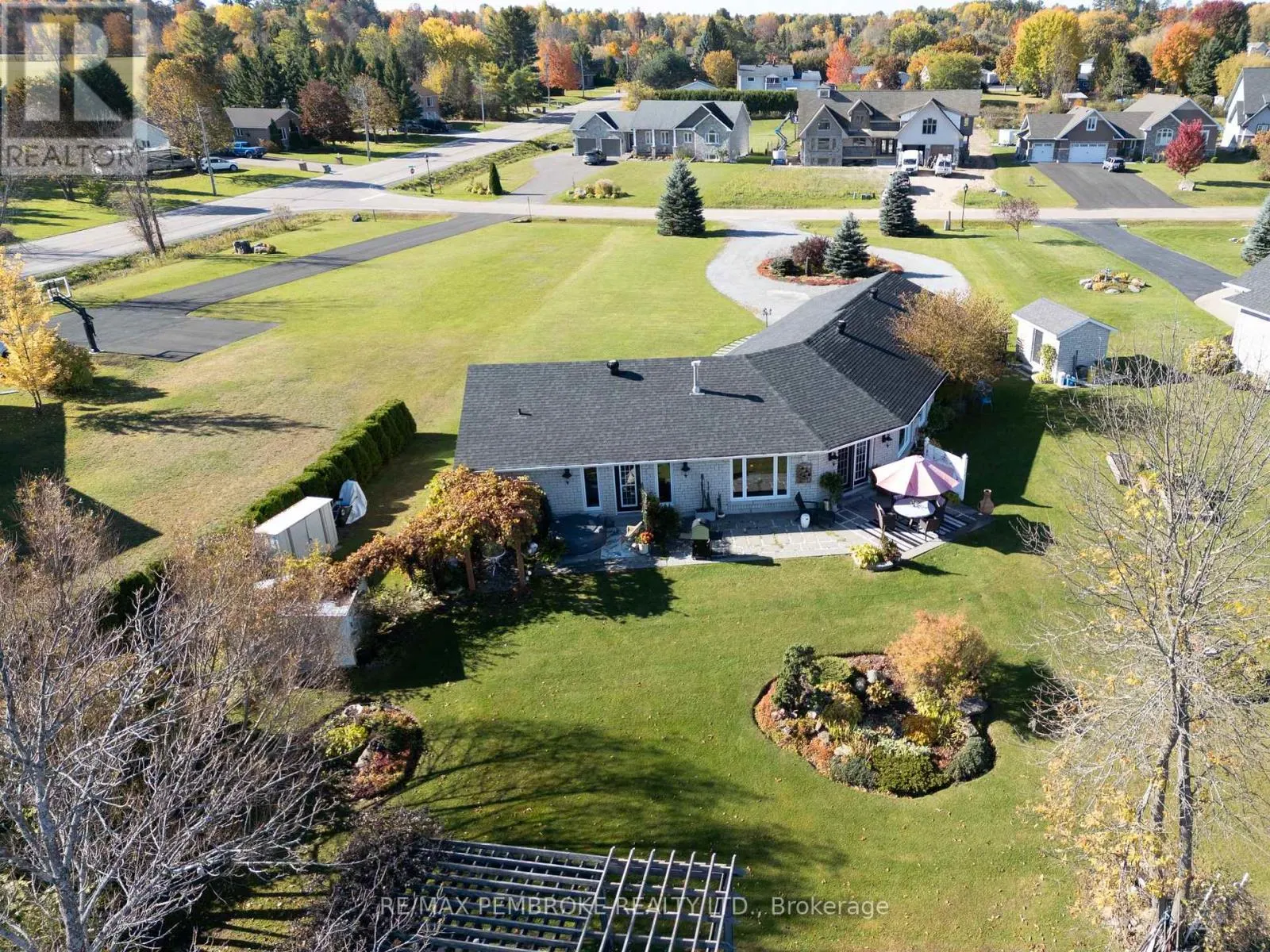 11 FAIRWAY DRIVE