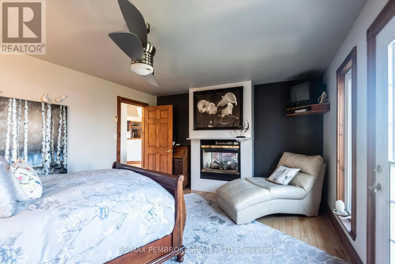 11 FAIRWAY DRIVE
