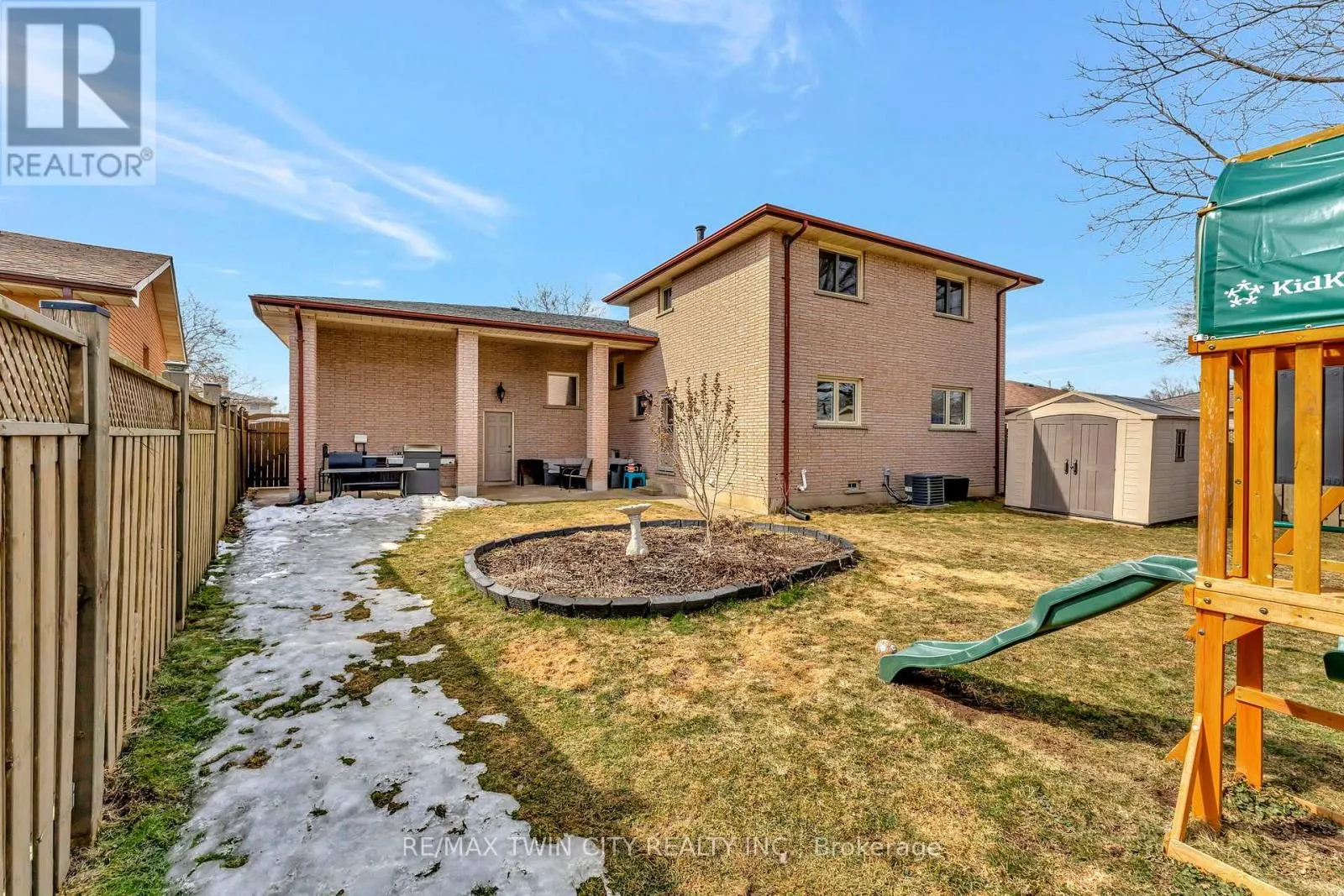 18 SPRUCEHILL DRIVE