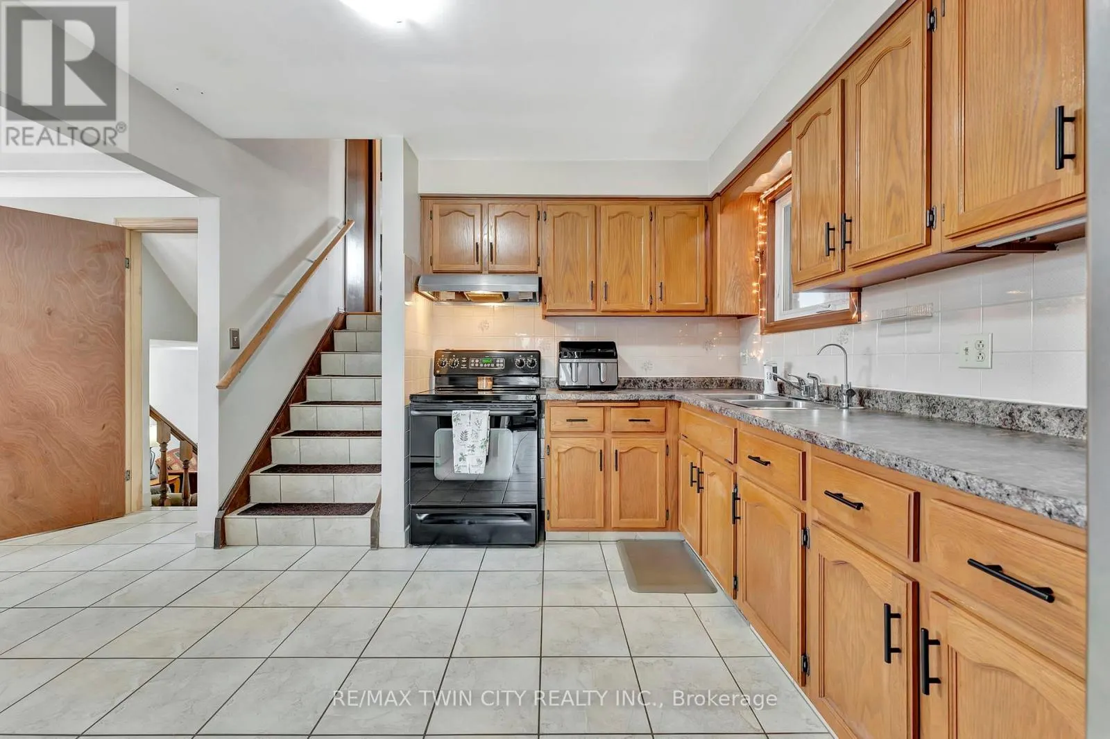 18 SPRUCEHILL DRIVE
