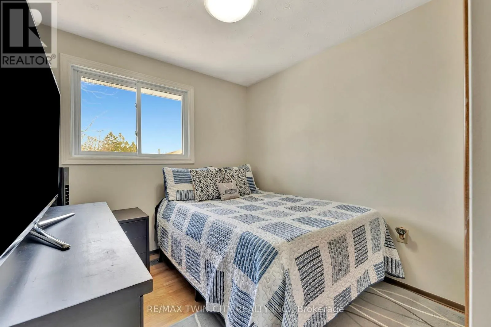 18 SPRUCEHILL DRIVE