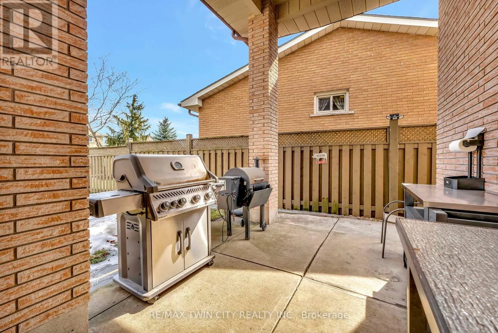 18 SPRUCEHILL DRIVE