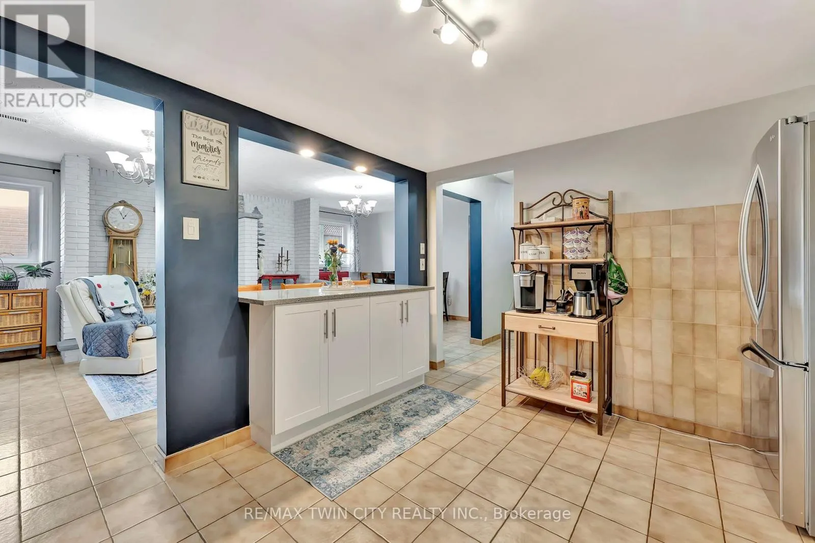 18 SPRUCEHILL DRIVE