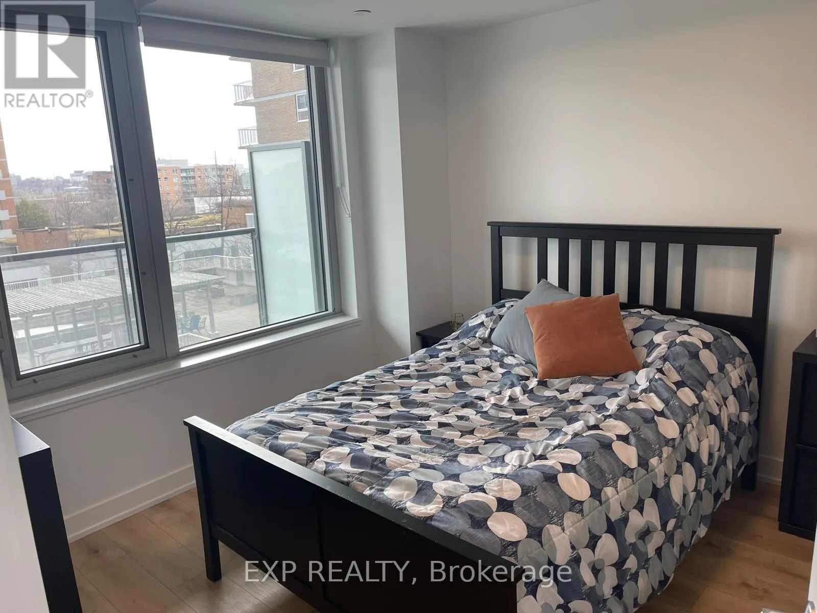 505 - 99 PARKDALE AVENUE
