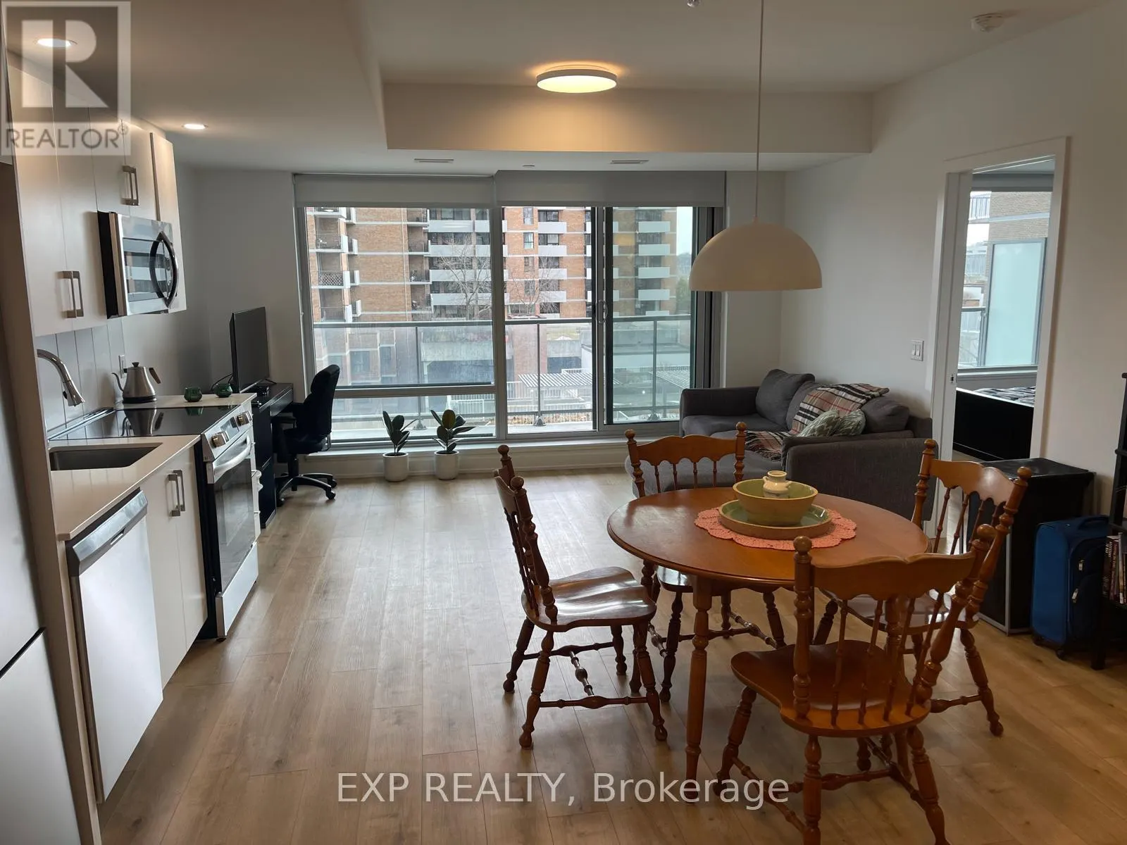 505 - 99 PARKDALE AVENUE