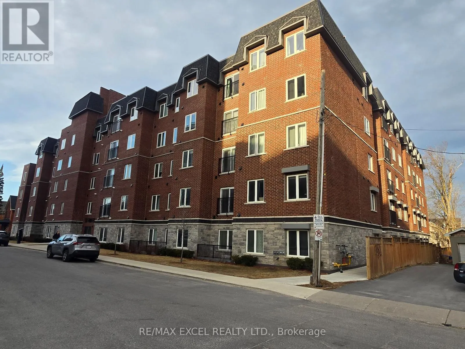 409 - 501 FRONTENAC STREET