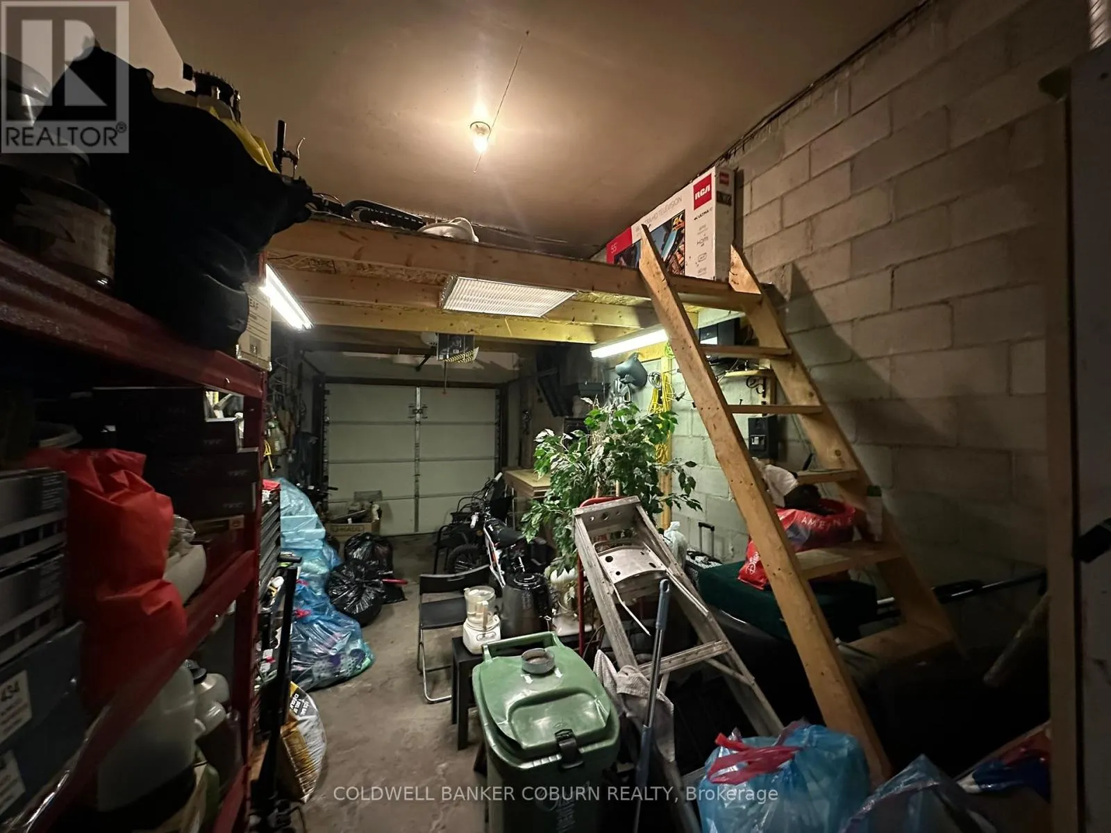 2211 ST LAURENT BOULEVARD