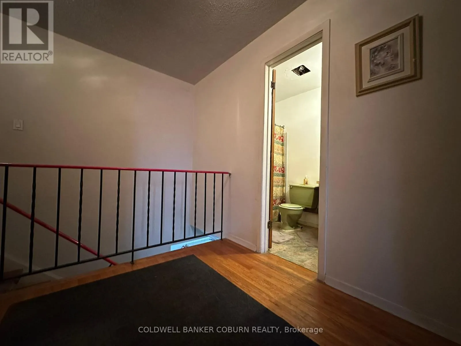 2211 ST LAURENT BOULEVARD
