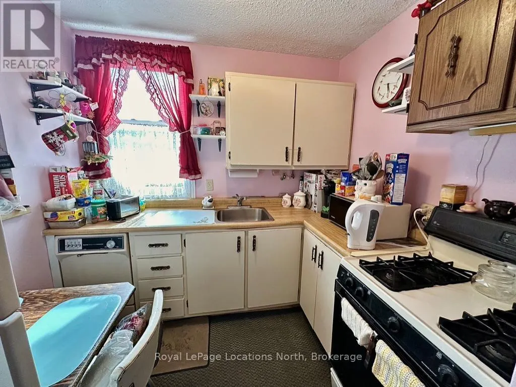 204 - 110 SYKES STREET N, #204