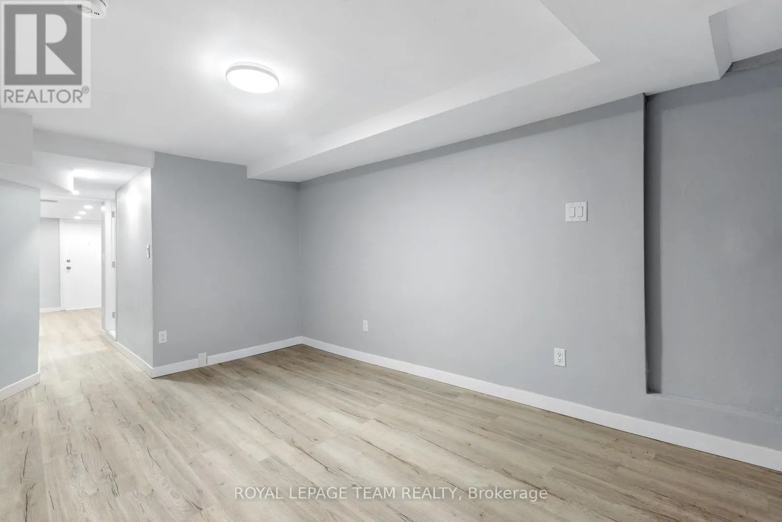 7 - 883 SOMERSET STREET W