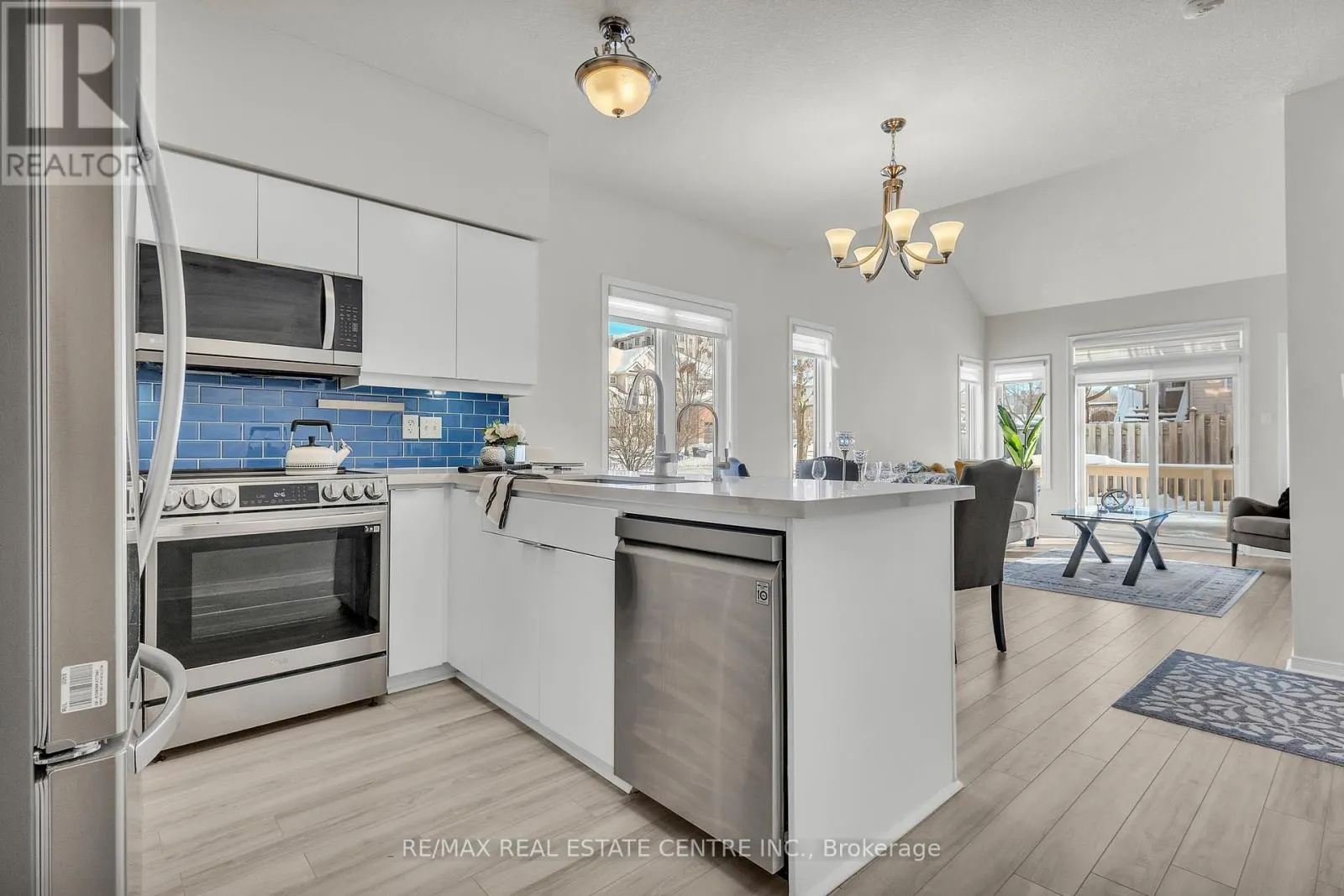 795 LAURELWOOD DRIVE