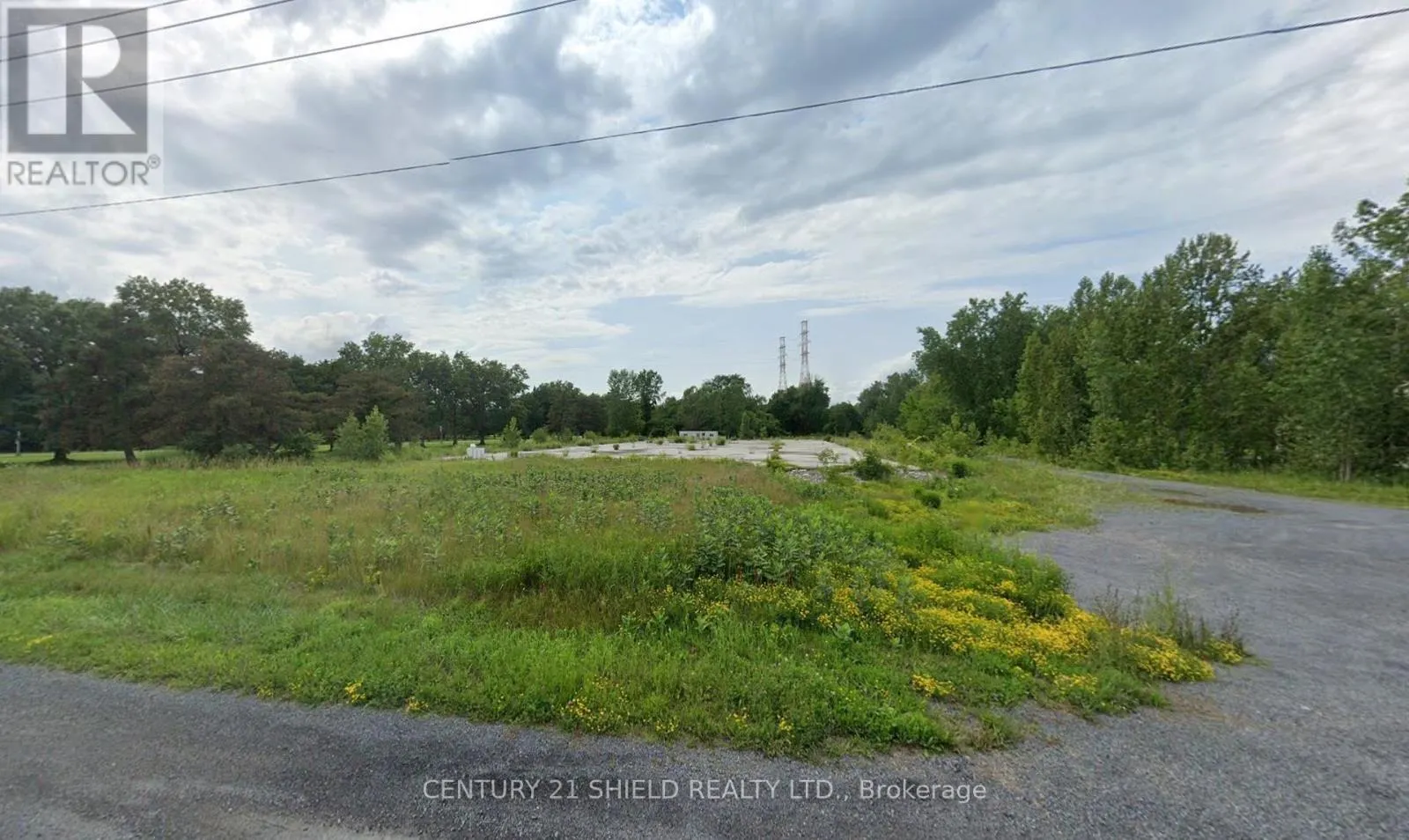 210 SAUNDERS DRIVE