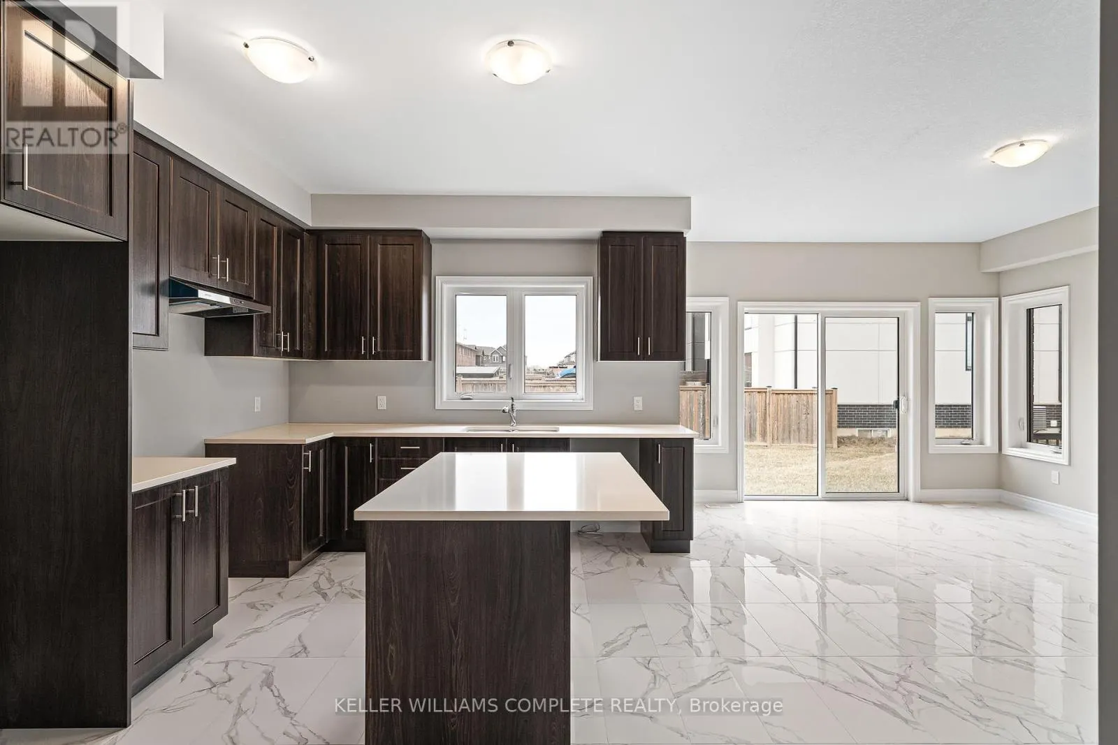 15 VENTURE WAY
