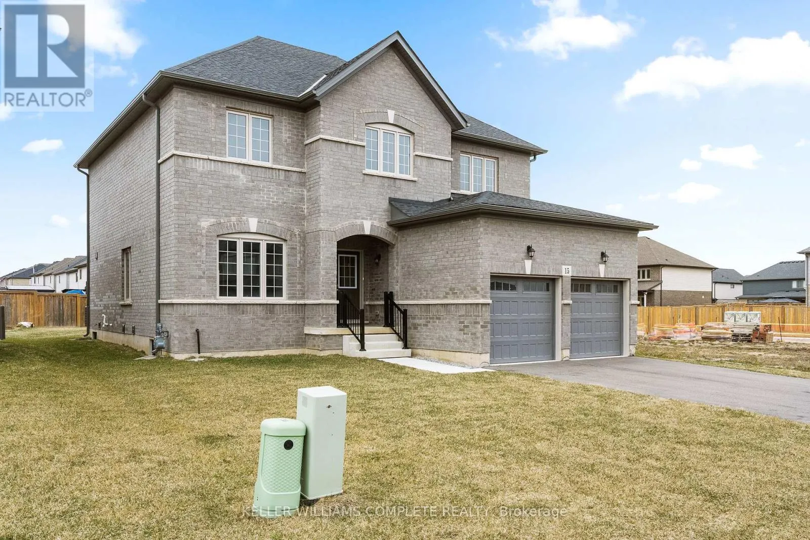 15 VENTURE WAY