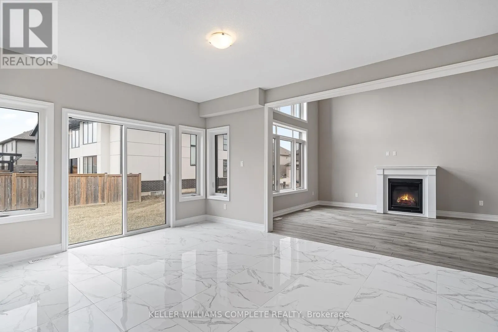 15 VENTURE WAY