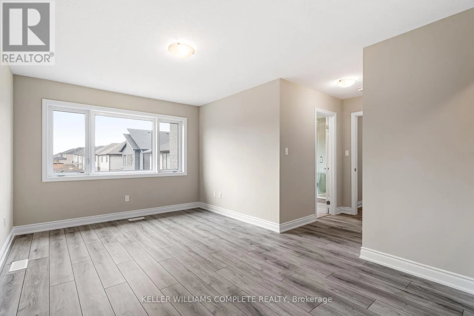 15 VENTURE WAY