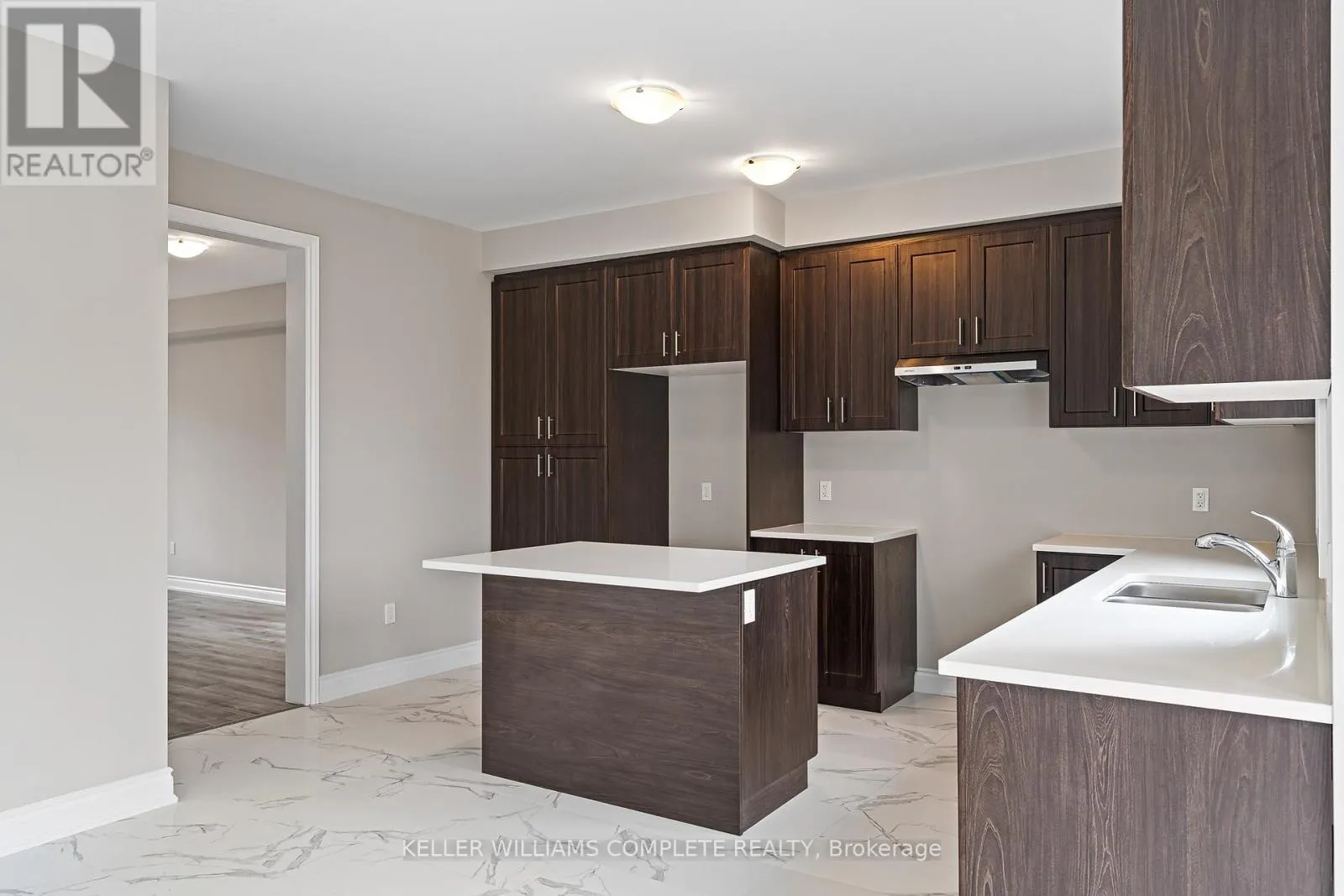 15 VENTURE WAY