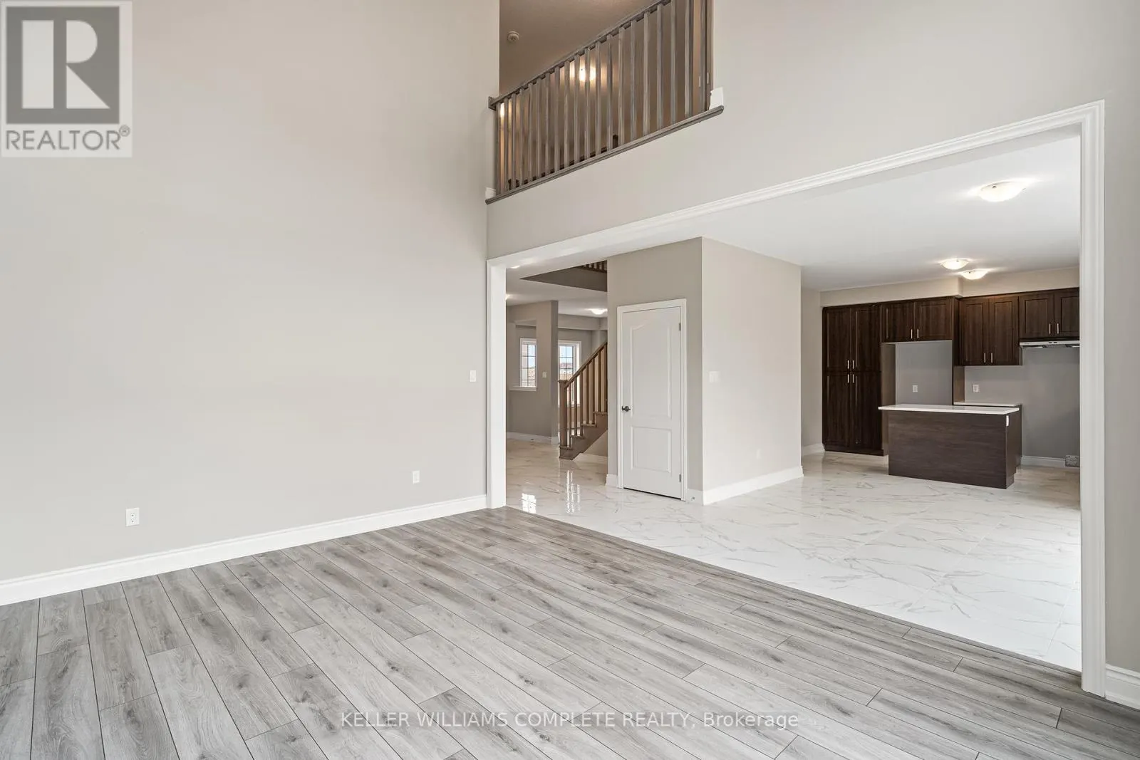 15 VENTURE WAY