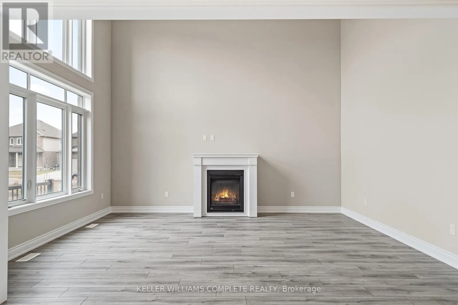 15 VENTURE WAY