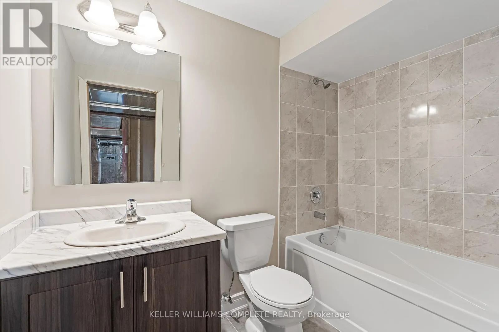 15 VENTURE WAY