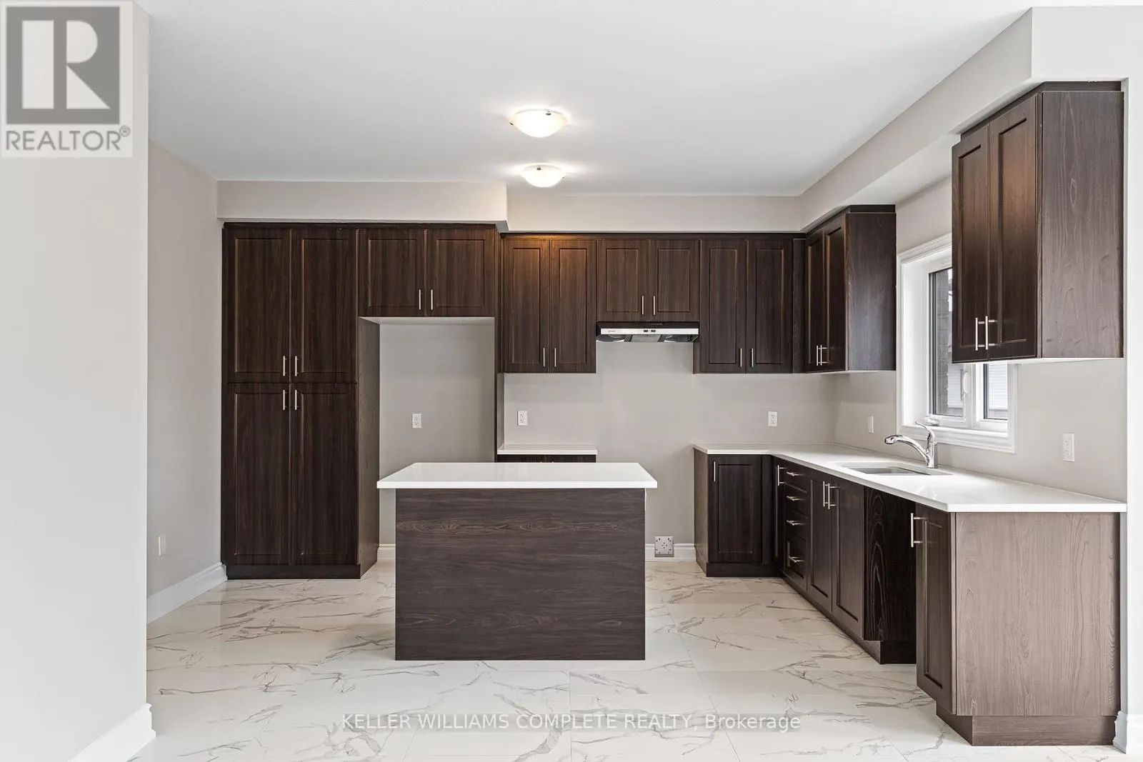 15 VENTURE WAY