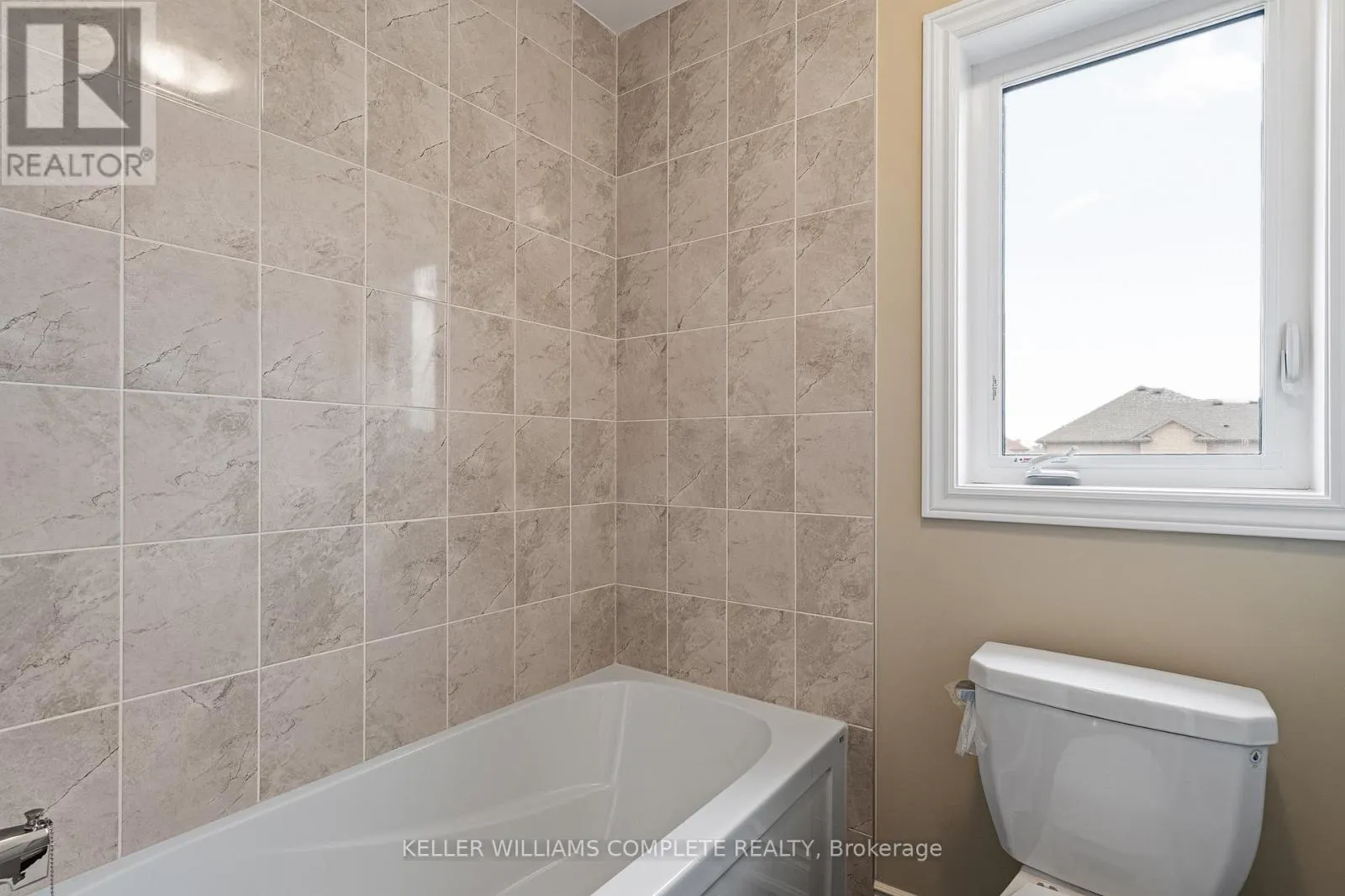 15 VENTURE WAY